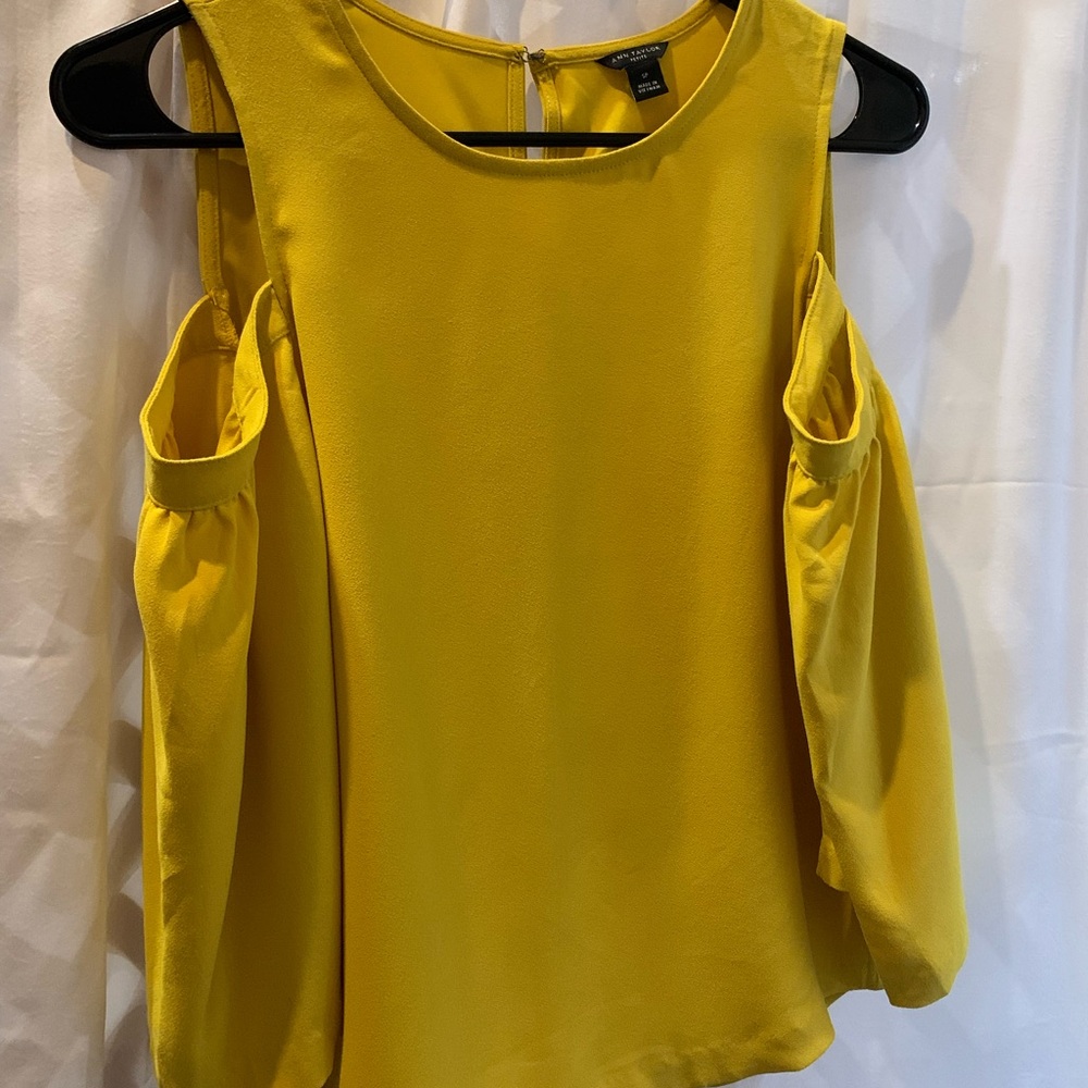 ANN TAYLOR Cold Off the Shoulder Blouse Bell Sleeve Top Yellow Mustard Size SP - Picture 9 of 11